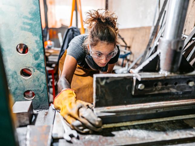 Agir pour entreprendre autrement et localement